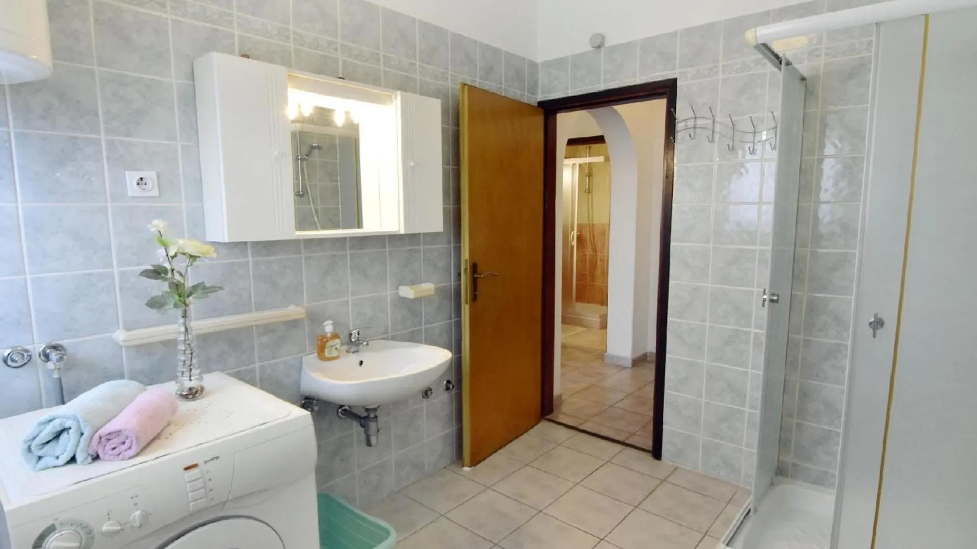 Geraeumige Wohnung In Der Naehe Des Zentrums Von Umag