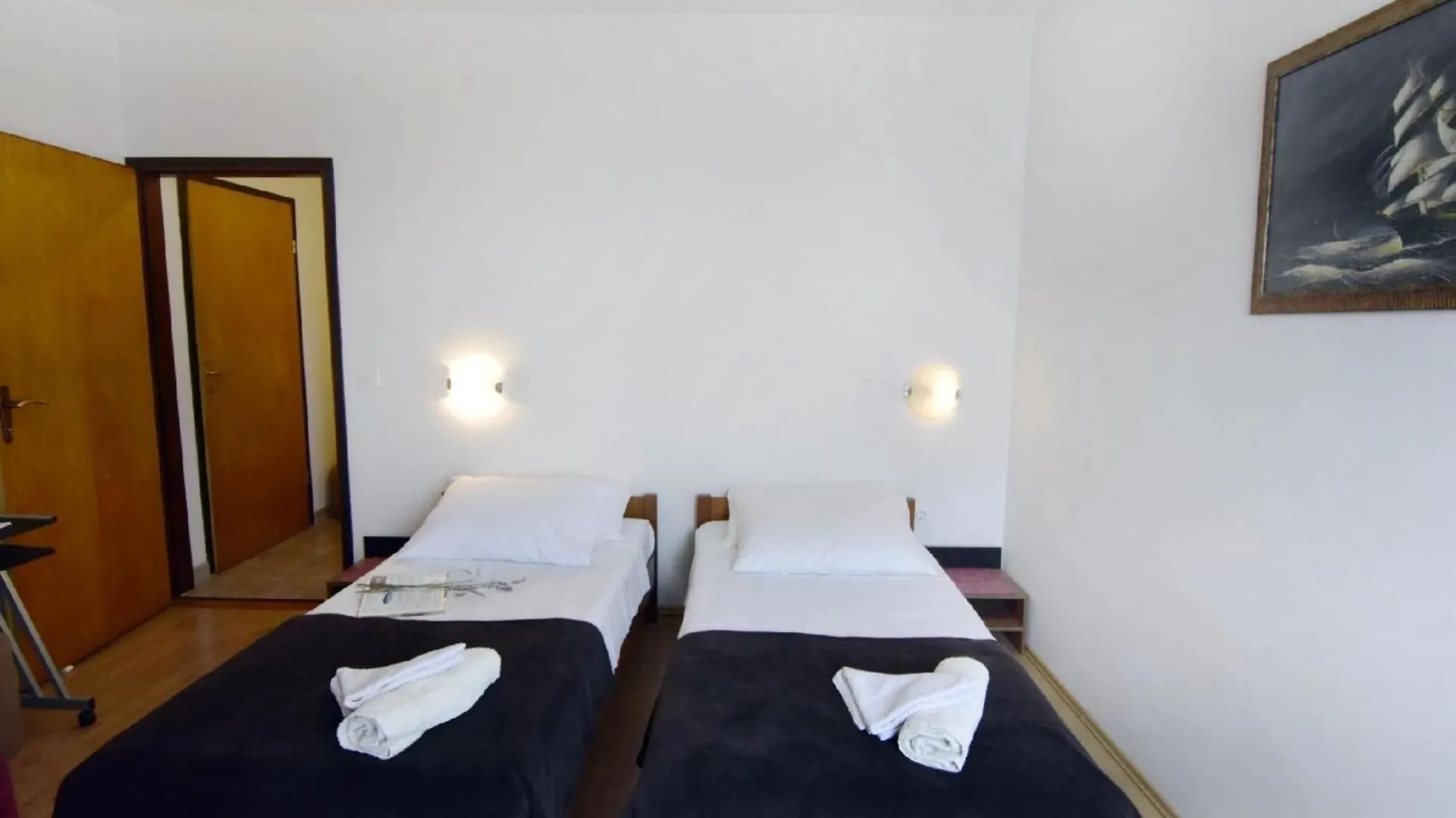 Geraeumige Wohnung In Der Naehe Des Zentrums Von Umag Apartment