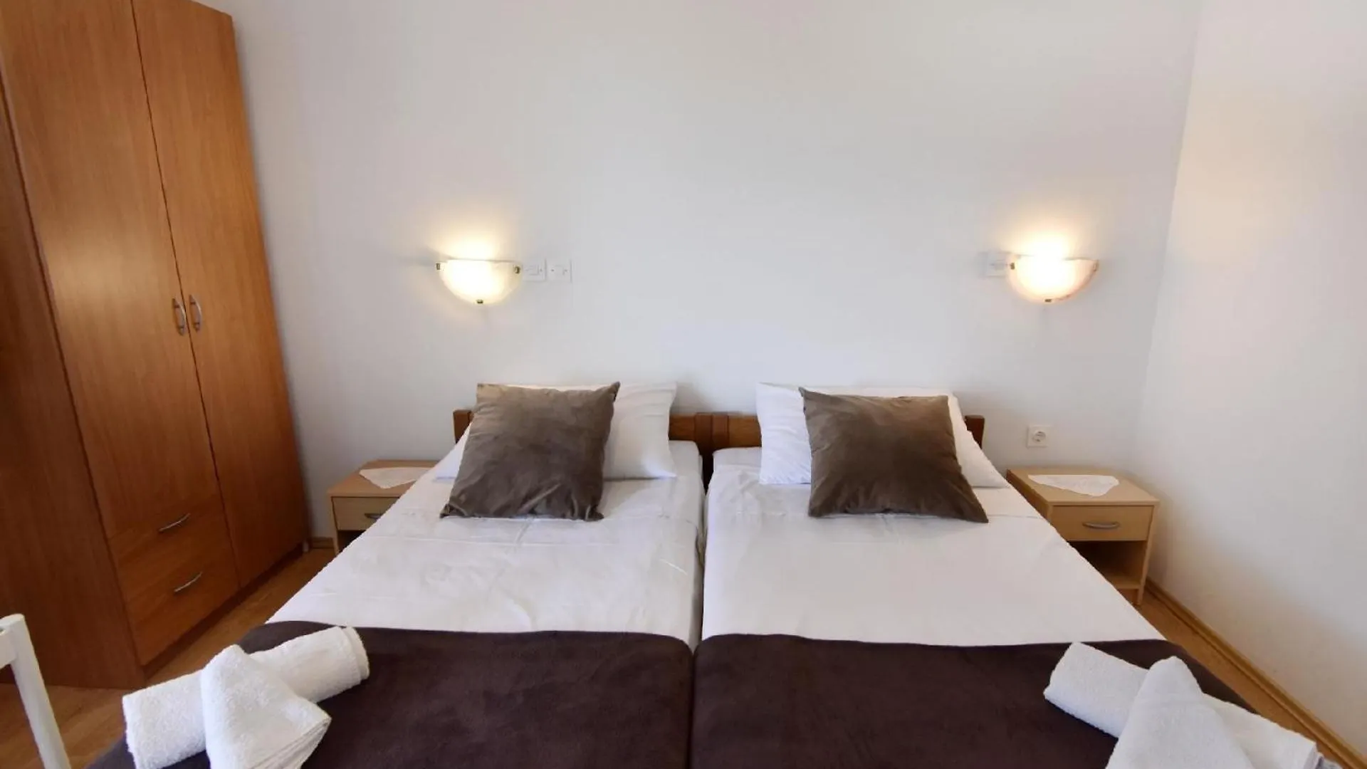 Geraeumige Wohnung In Der Naehe Des Zentrums Von Umag