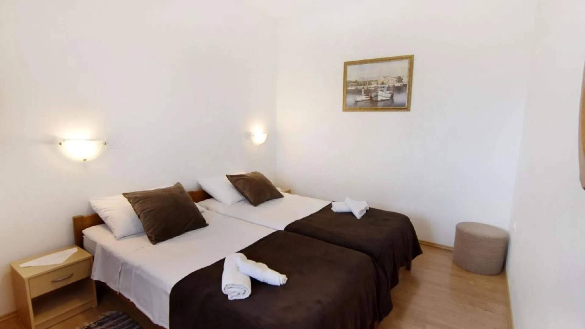 Geraeumige Wohnung In Der Naehe Des Zentrums Von Umag Croatia